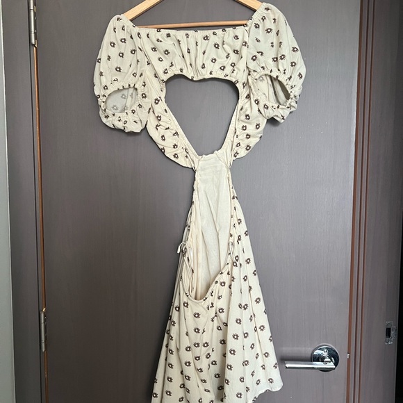 Eilish Dress - Dusty Floral - Picture 4 of 5